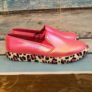 2/$5🐬Wonder Nation Girls Slip On Pink Animal Print Shoes Size 3
